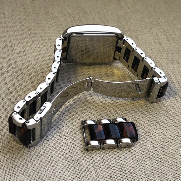 MICHAEL KORS acetate tortoiseshell rectangular watch - Picture 10 of 16